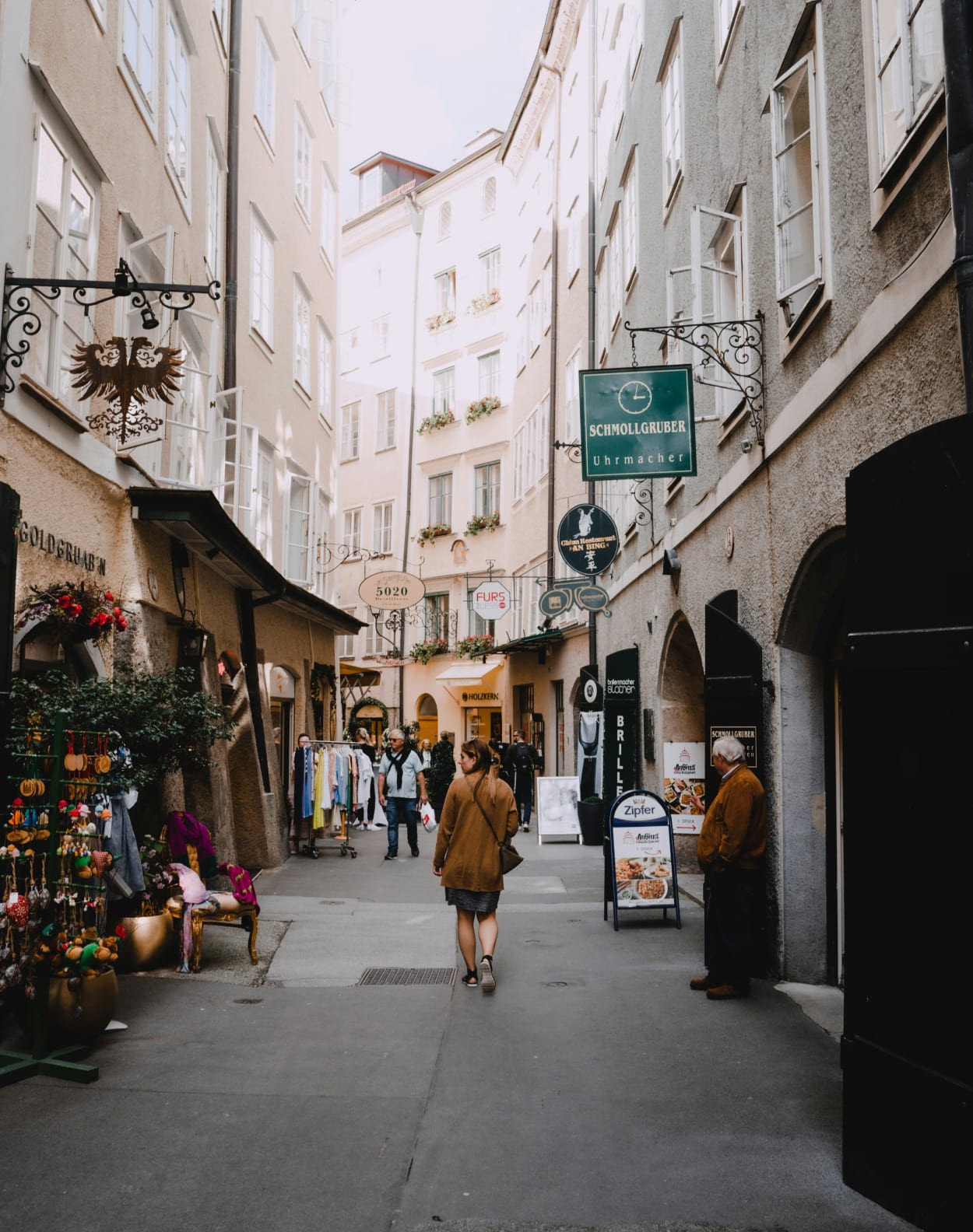 Die berühmte Getreidegasse in Salzburg © Andrew Spencer auf unsplash.com