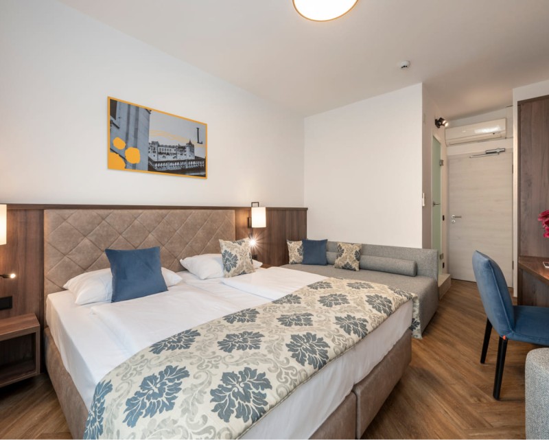 Zimmer mit Balkon © Foto von Lorenz Masser