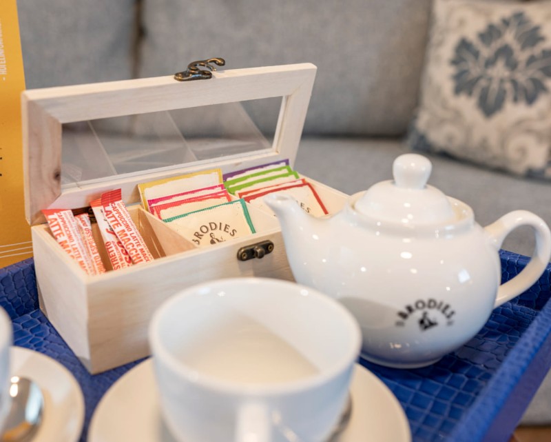 Teeservice am Zimmer © Lorenz Masser